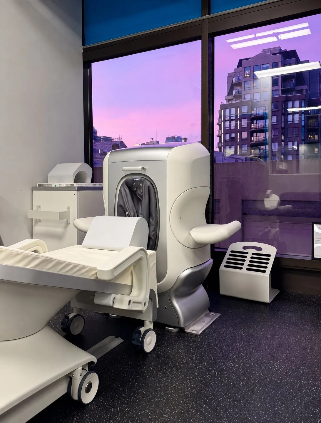 InForm Imaging's MRI suite at dusk
