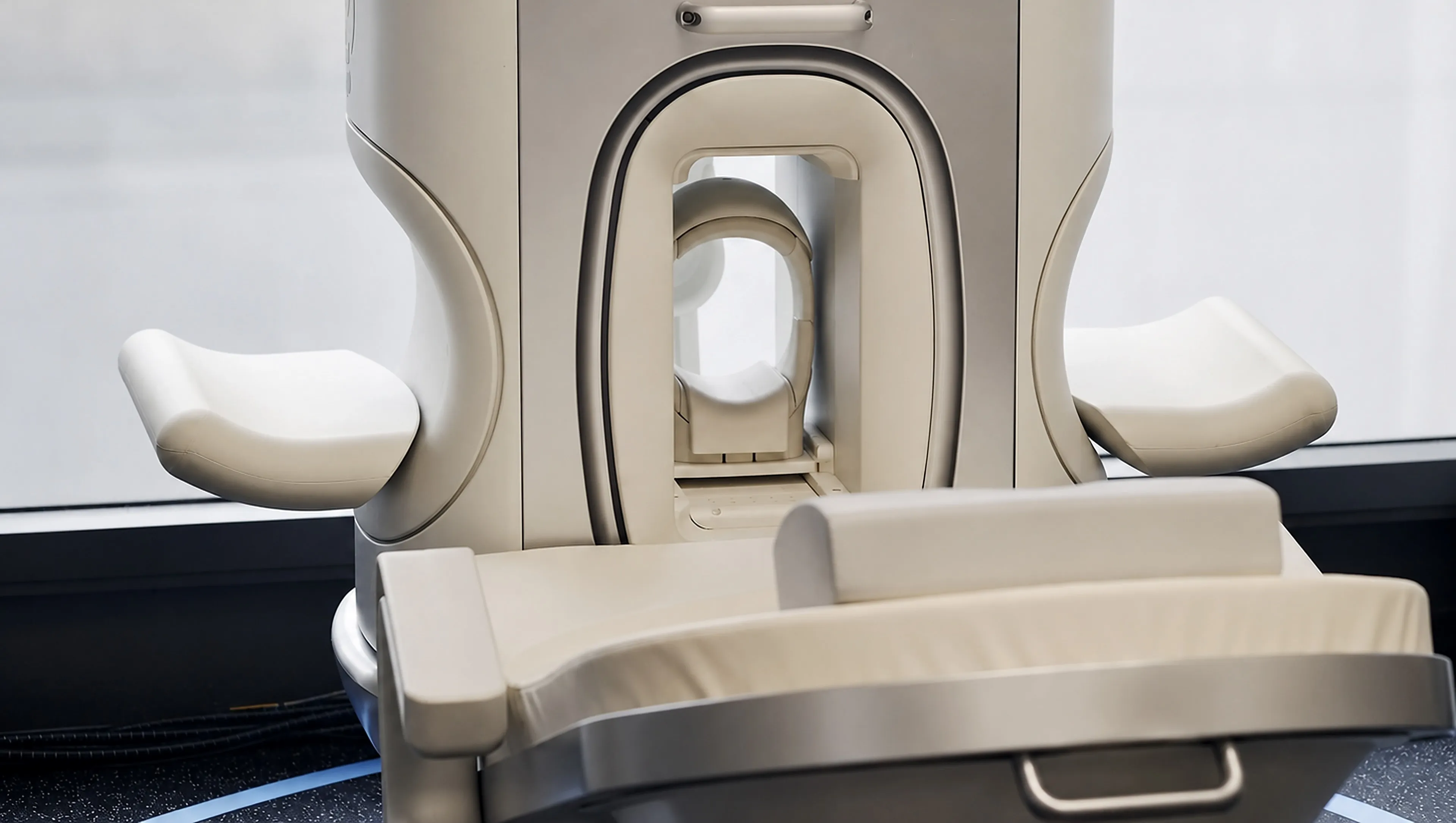 InForm Imaging's open O-scan extremity MRI scanner