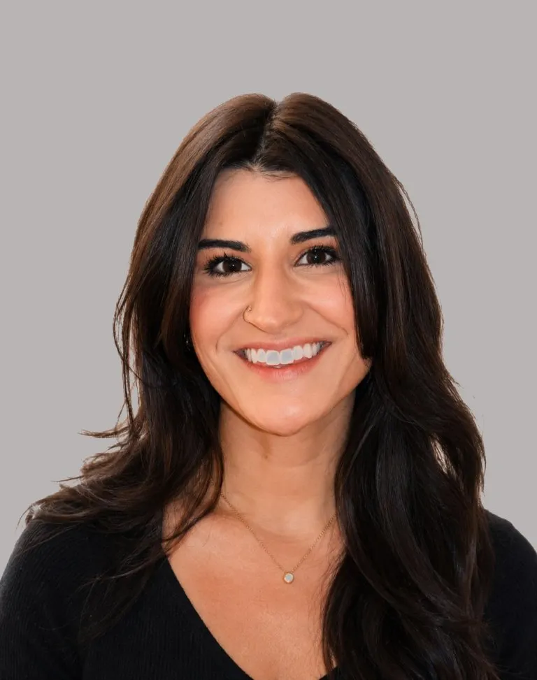 Larissa — Operations Manager